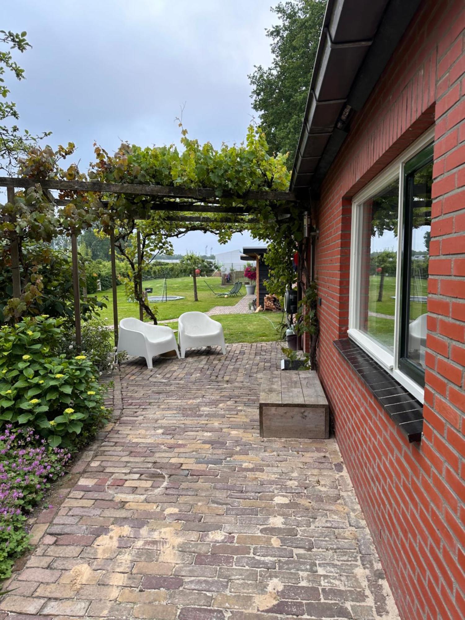 B&B Het Kleine Huisje Эммен Экстерьер фото